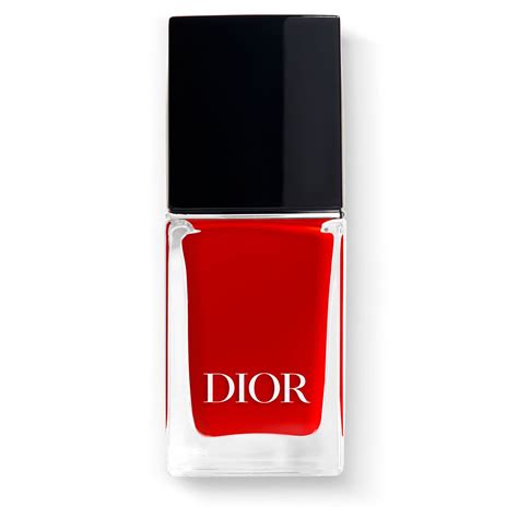 Dior Vernis: Longwear Gel Effect Nail Polish in Couture Colors